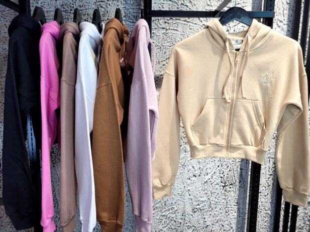 Campera Keila Frizada con Capucha
